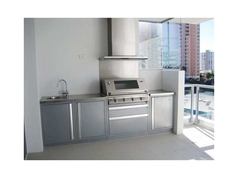 10/120 Surf Parade, Broadbeach QLD 4218