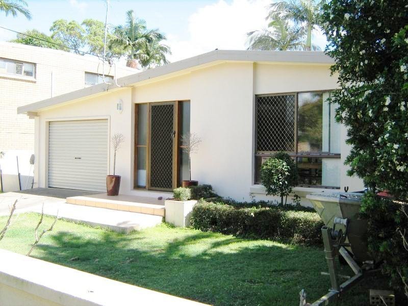 49 Victor Avenue, Paradise Point QLD 4216