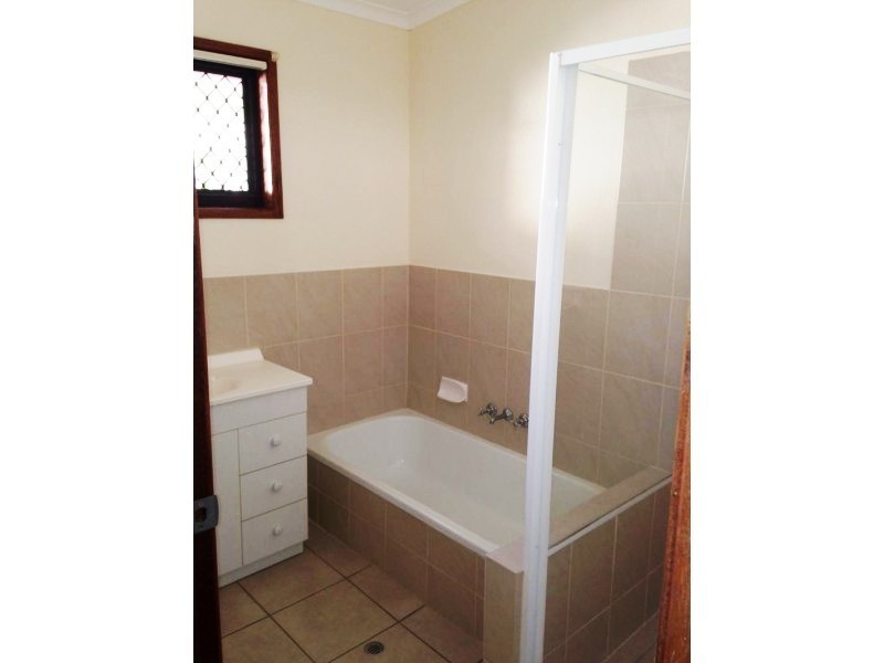 49 Victor Avenue, Paradise Point QLD 4216