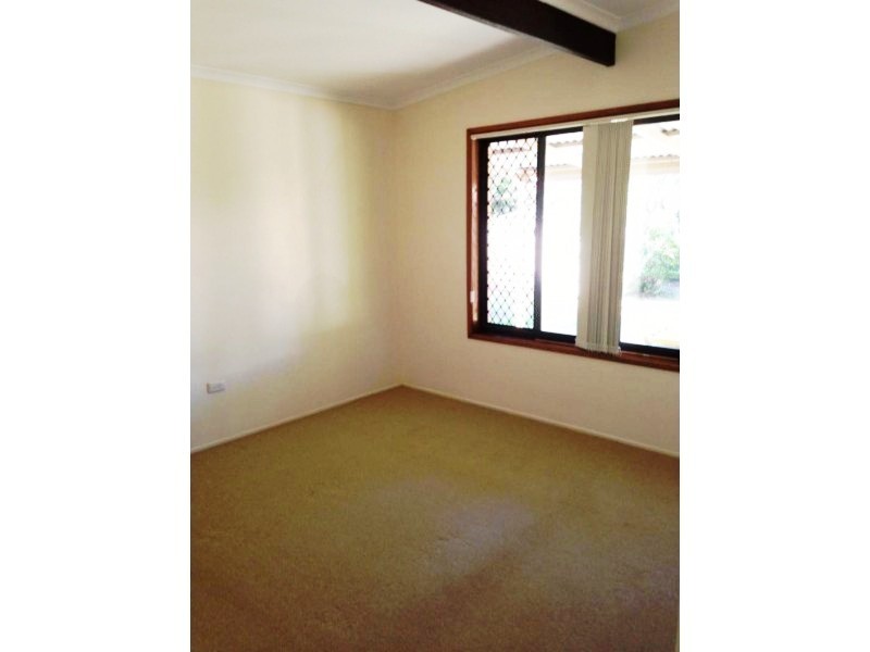 49 Victor Avenue, Paradise Point QLD 4216