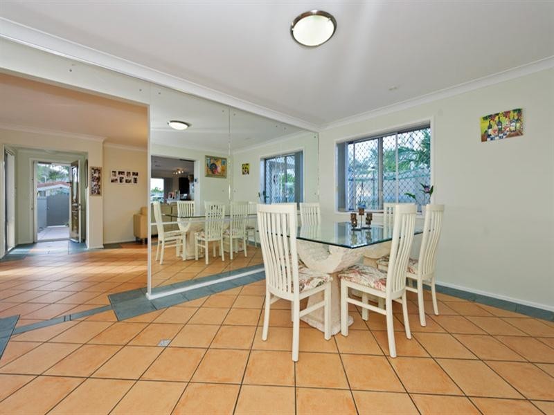 Paradise Point QLD 4216