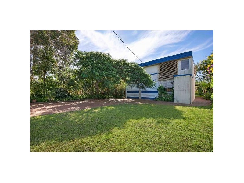 27 Howard Street, Runaway Bay QLD 4216