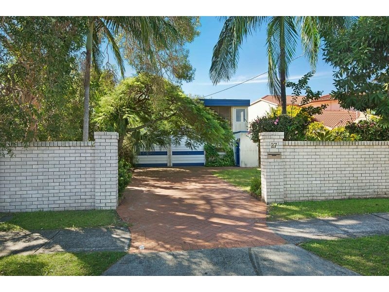 27 Howard Street, Runaway Bay QLD 4216