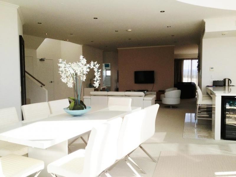 Broadbeach QLD 4218
