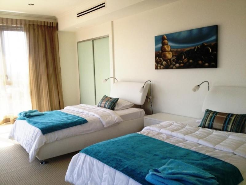Broadbeach QLD 4218
