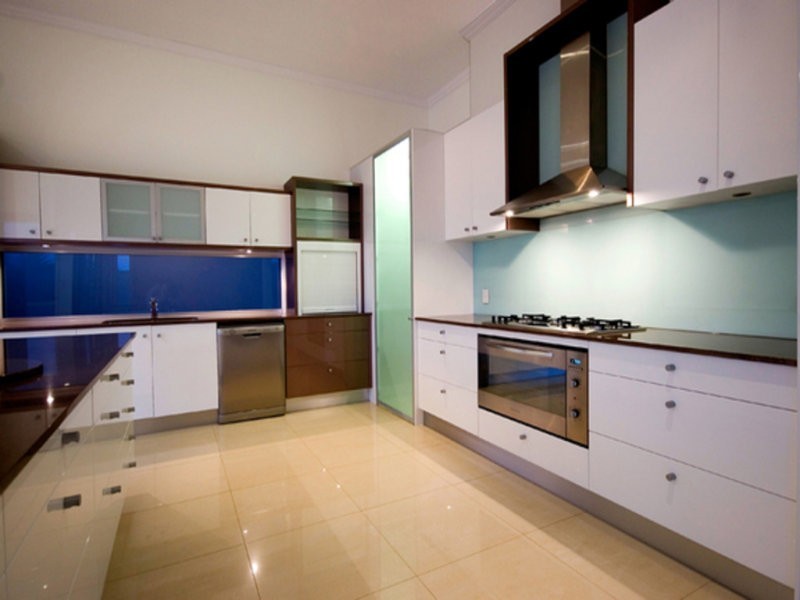 Sovereign Islands QLD 4216