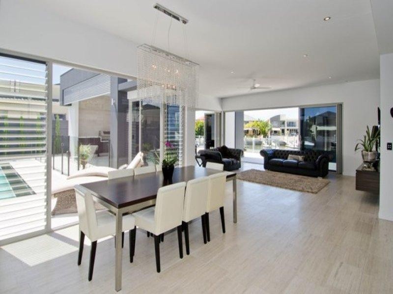 2 – 4 Kensington Mews, Paradise Point QLD 4216