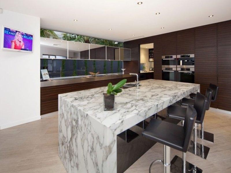 2 – 4 Kensington Mews, Paradise Point QLD 4216