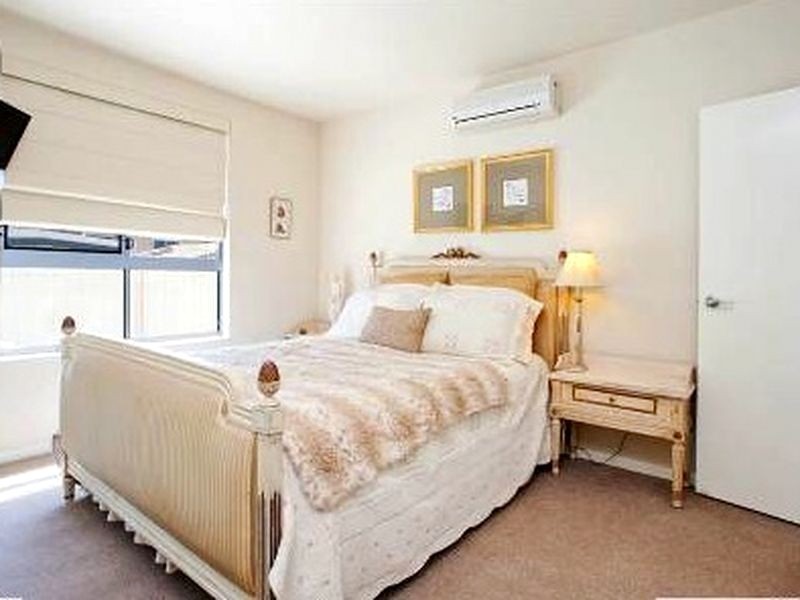 Paradise Point QLD 4216