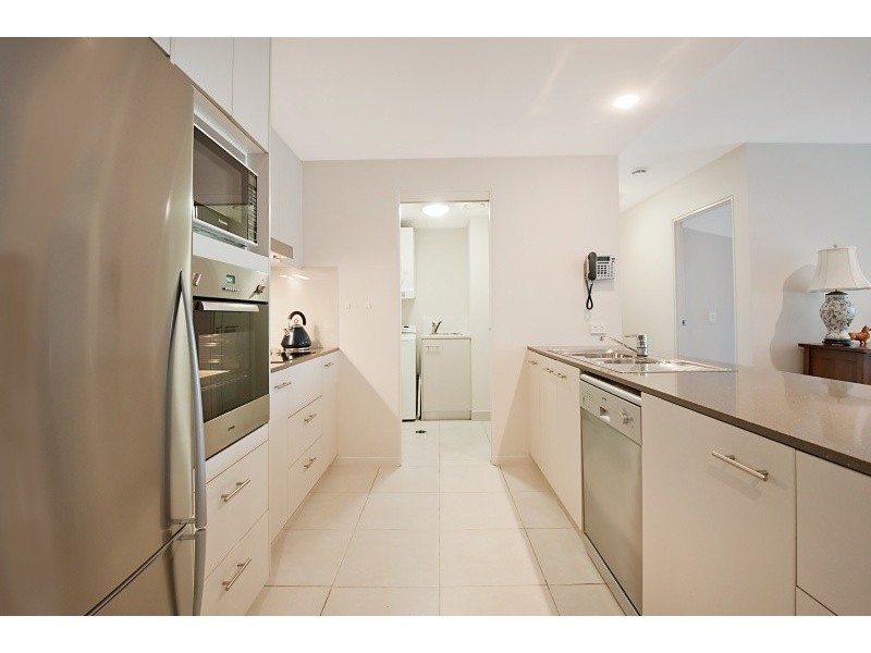 3204/2 Activa Way, Hope Island QLD 4212