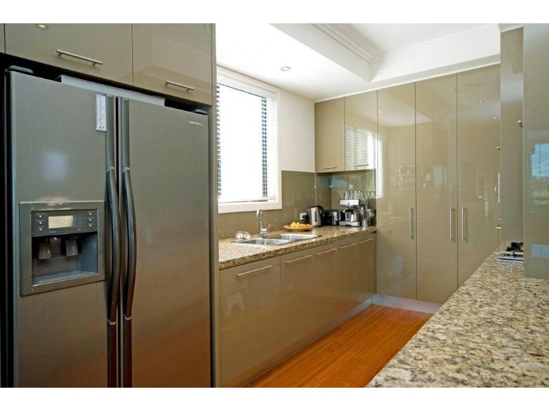 Hope Island QLD 4212