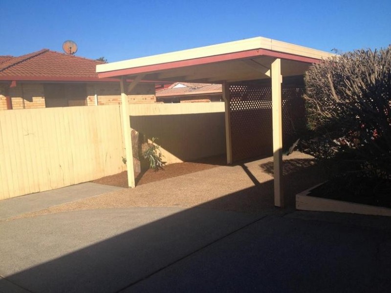 2/116 Oxley Drive, Runaway Bay QLD 4216