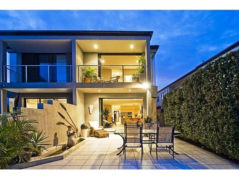 45 Paradise Island, Surfers Paradise QLD 4217