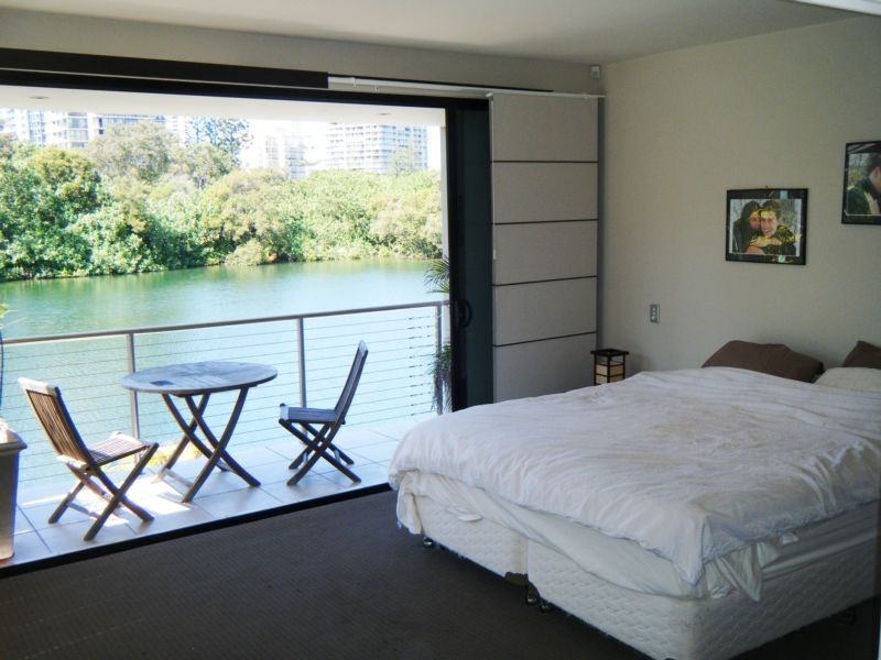 45 Paradise Island, Surfers Paradise QLD 4217