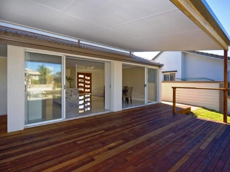 5 Smugglers Place, Runaway Bay QLD 4216