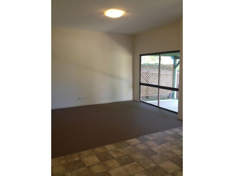 2/23 Sungold Avenue, Southport QLD 4215