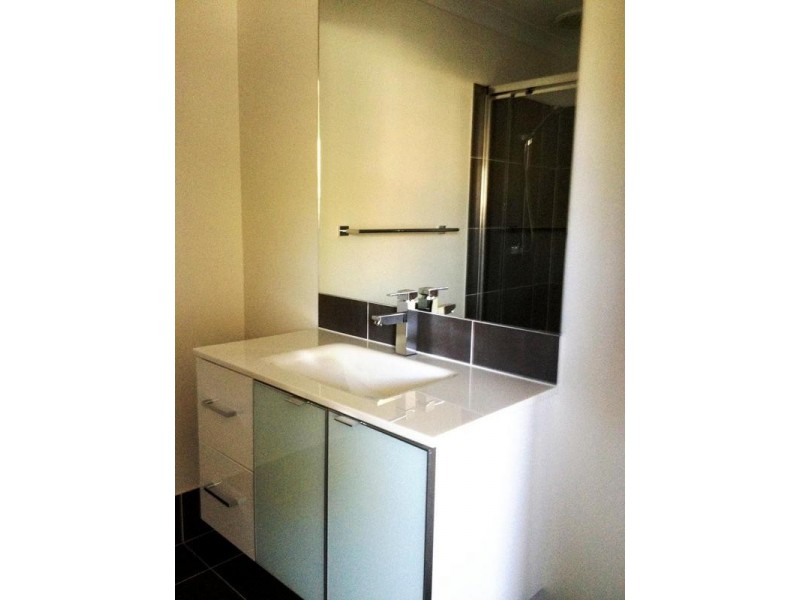 1/67 Minnie Street, Southport QLD 4215