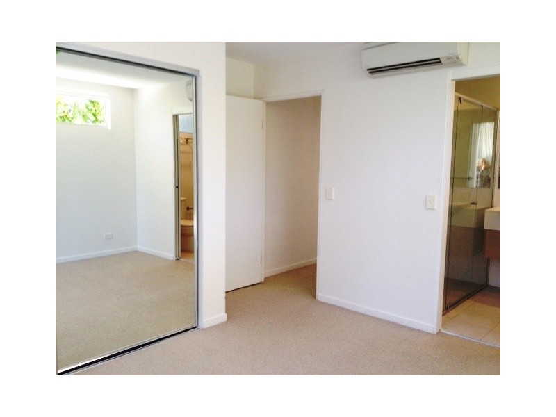 2113/2 Activa Way, Hope Island QLD 4212