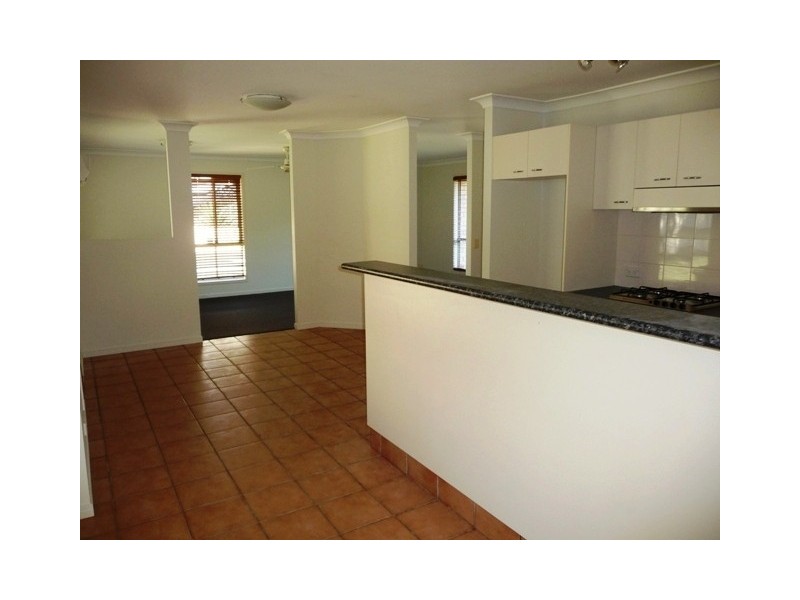 8 Carner Court, Parkwood QLD 4214