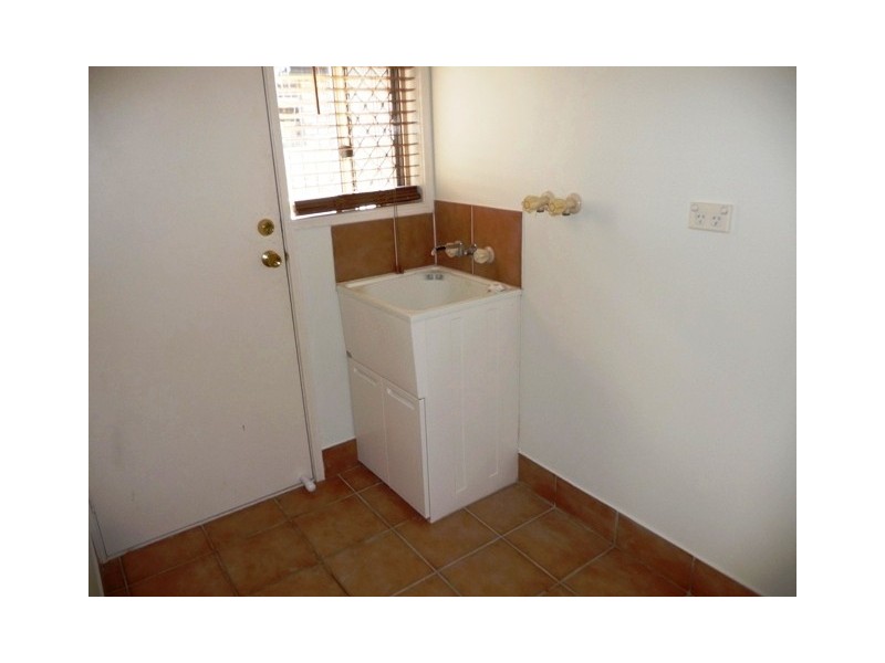 8 Carner Court, Parkwood QLD 4214