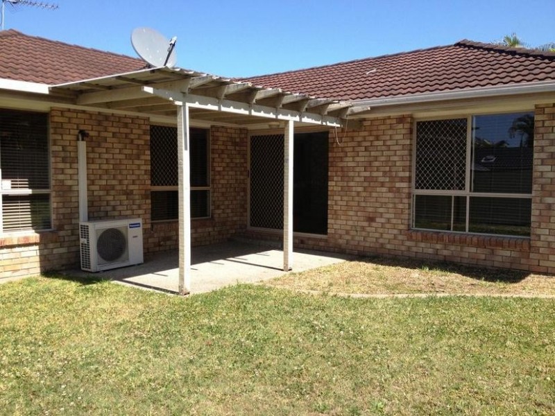 8 Carner Court, Parkwood QLD 4214