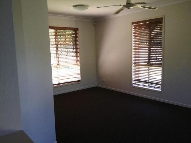 8 Carner Court, Parkwood QLD 4214