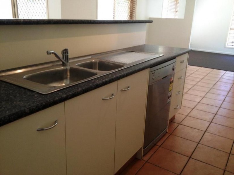 8 Carner Court, Parkwood QLD 4214