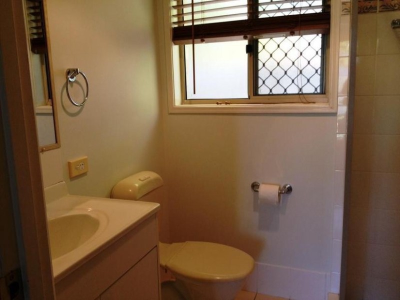 8 Carner Court, Parkwood QLD 4214