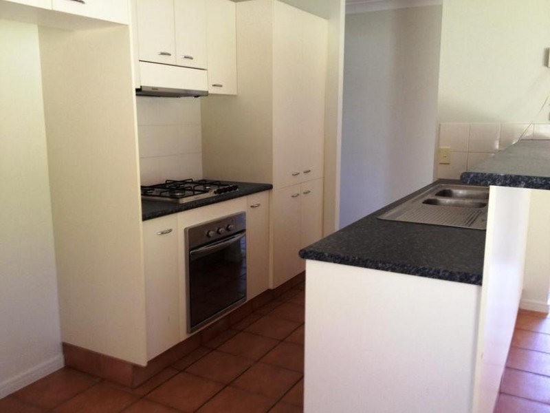 8 Carner Court, Parkwood QLD 4214