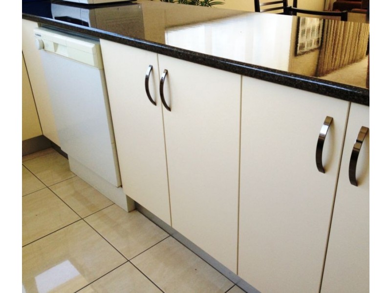 19 Aubrey Street, Surfers Paradise QLD 4217