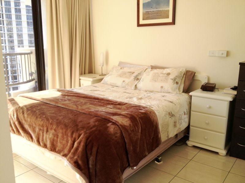 19 Aubrey Street, Surfers Paradise QLD 4217