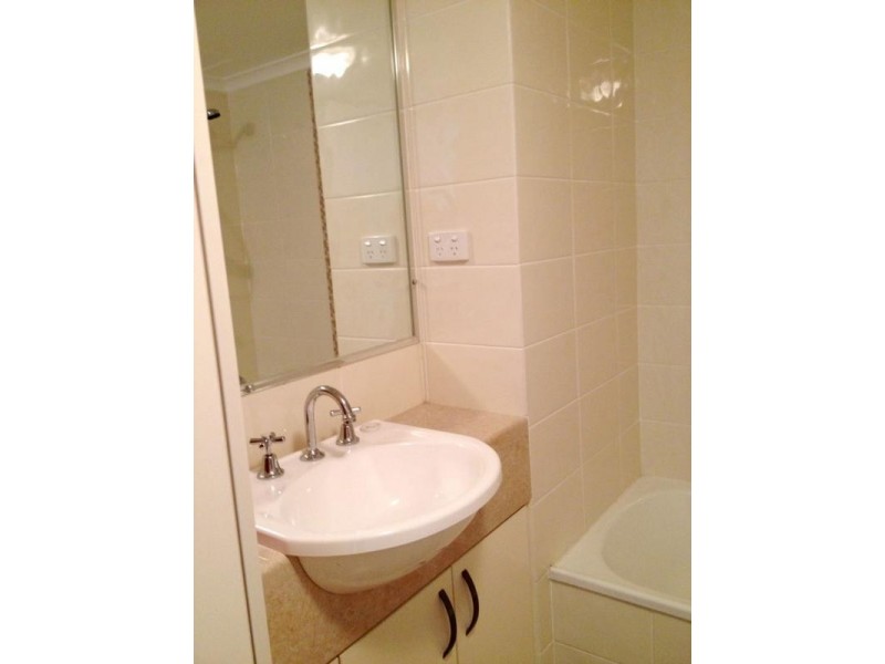 19 Aubrey Street, Surfers Paradise QLD 4217