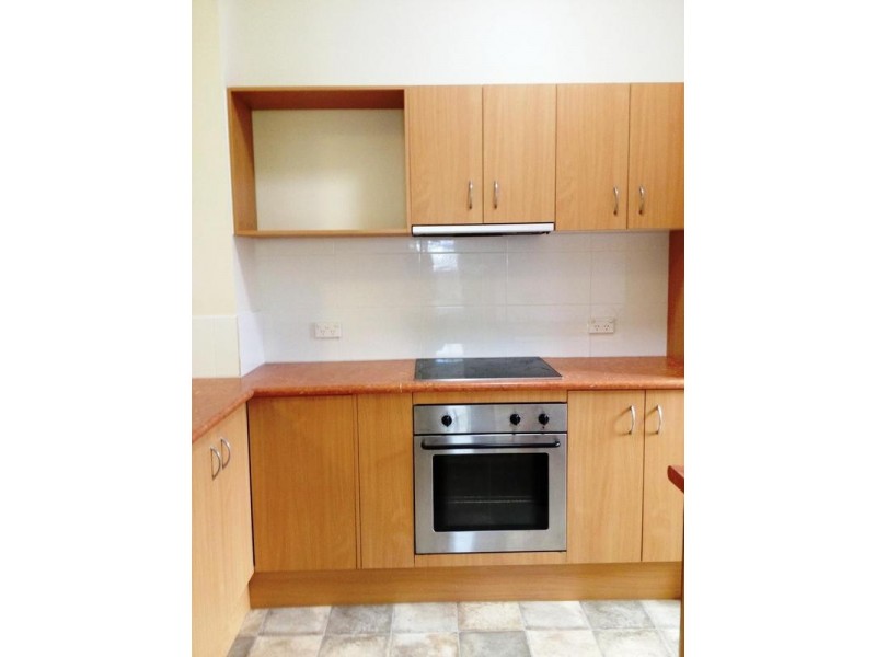 2/23 Sungold Avenue, Labrador QLD 4215