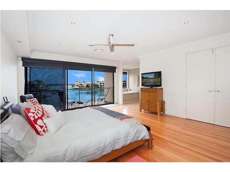 32 The Sovereign Mile, Sovereign Islands QLD 4216