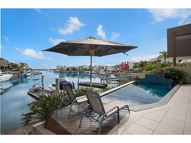 32 The Sovereign Mile, Sovereign Islands QLD 4216