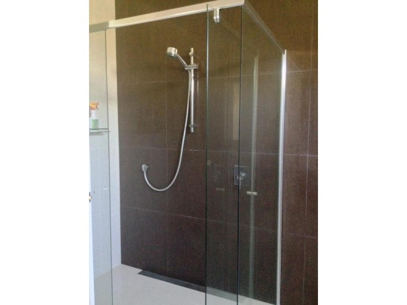 63 Paradise Parade, Paradise Point QLD 4216