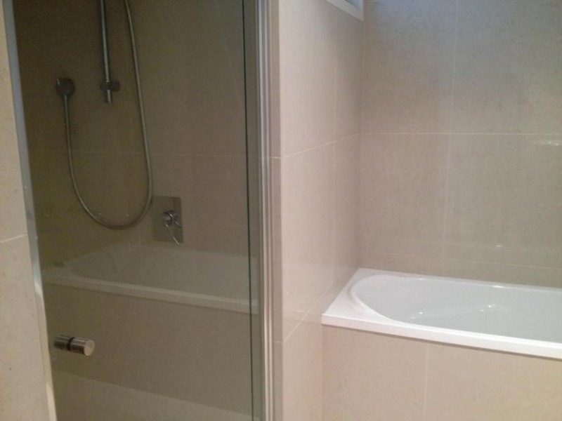 63 Paradise Parade, Paradise Point QLD 4216