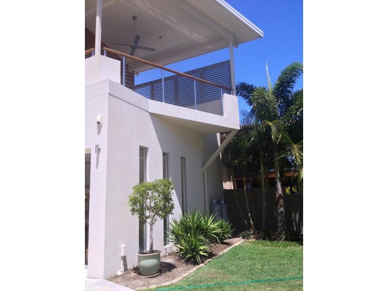 63 Paradise Parade, Paradise Point QLD 4216