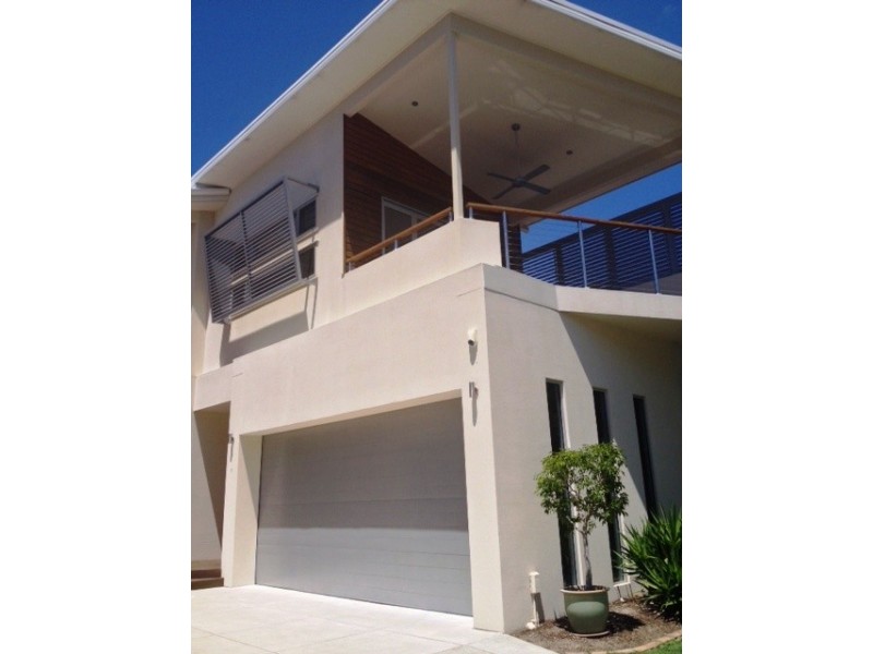 63 Paradise Parade, Paradise Point QLD 4216