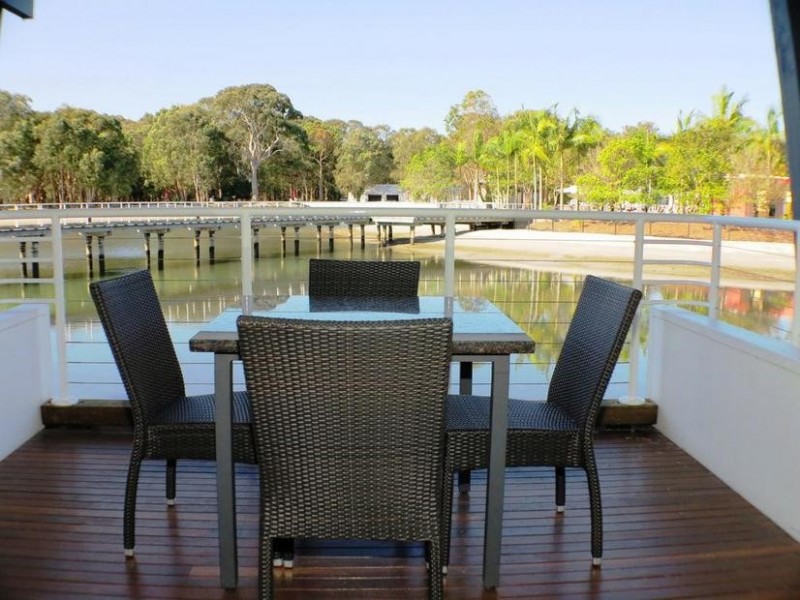 1307 Marine Duluxe, South Stradbroke QLD 4216