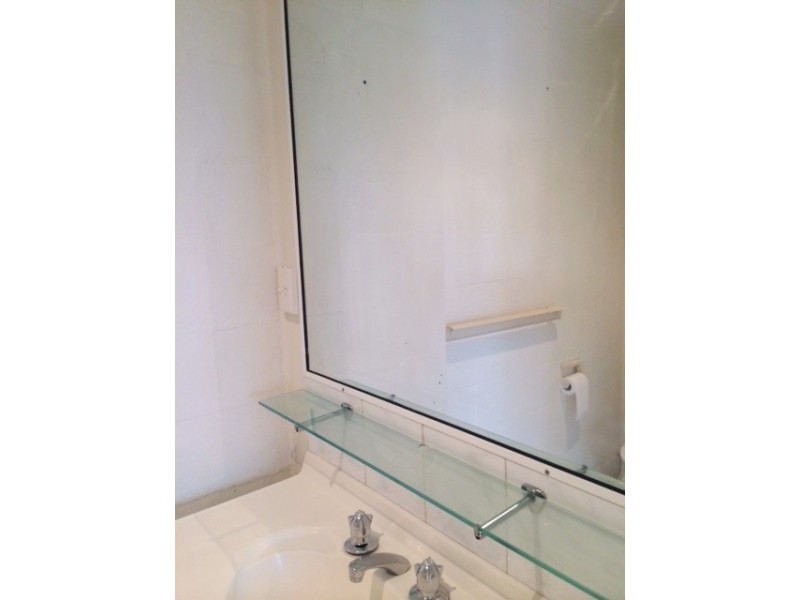 16-18 Abalone Avenue, Paradise Point QLD 4216