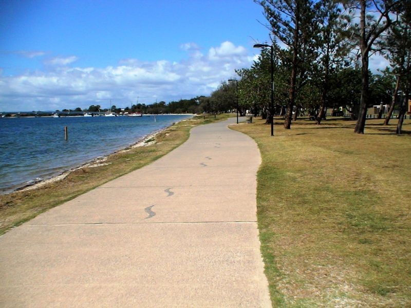 1/21 Donald Avenue, Paradise Point QLD 4216