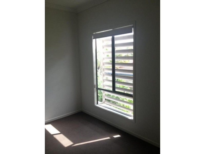 16 Careel Close, Helensvale QLD 4212