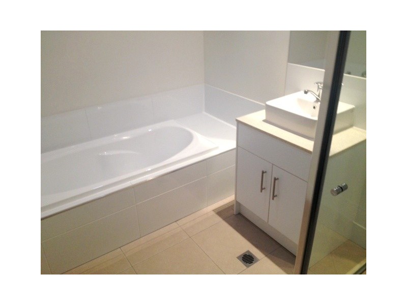 16 Careel Close, Helensvale QLD 4212