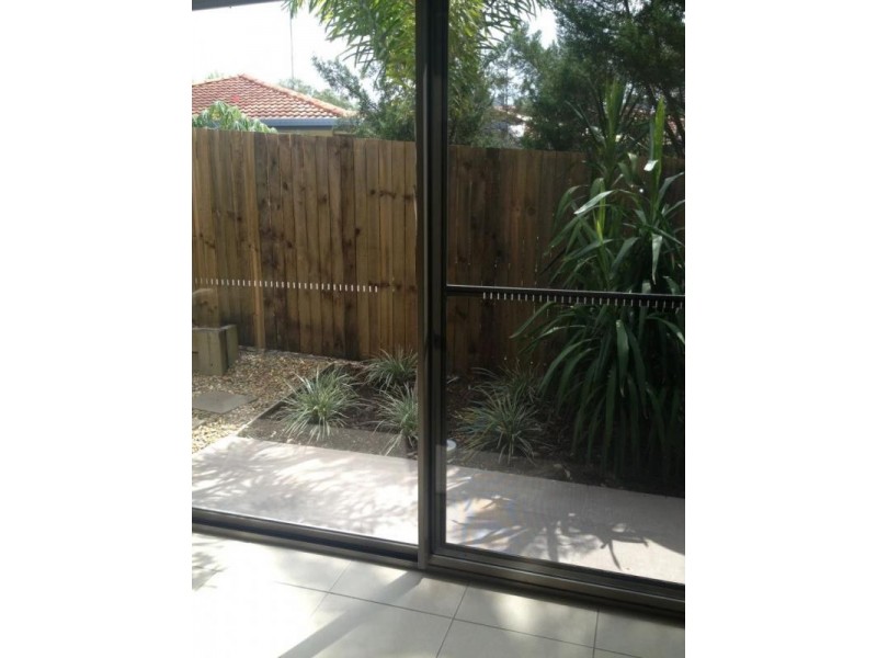 16 Careel Close, Helensvale QLD 4212