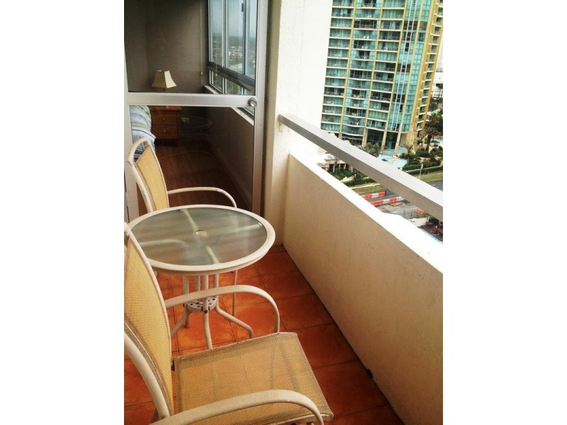 2 Ocean Avenue, Surfers Paradise QLD 4217