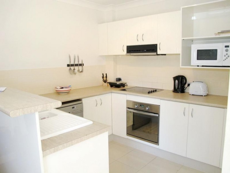 11/35 Huth Street, Labrador QLD 4215