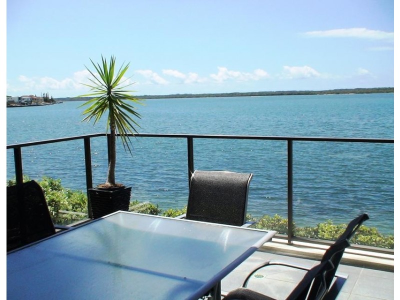 26104/2 Ephraim Island, Paradise Point QLD 4216