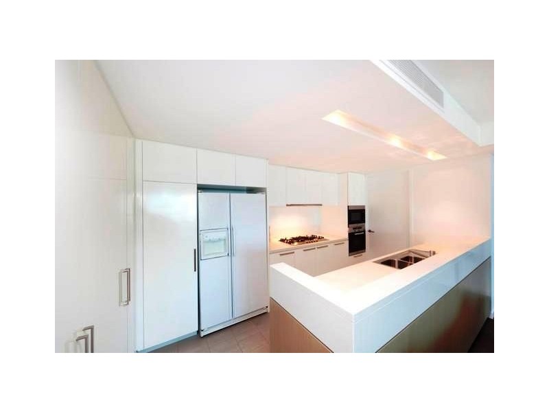 4405/323 Bayview Street, Runaway Bay QLD 4216