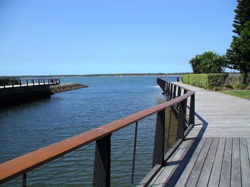 4405/323 Bayview Street, Runaway Bay QLD 4216